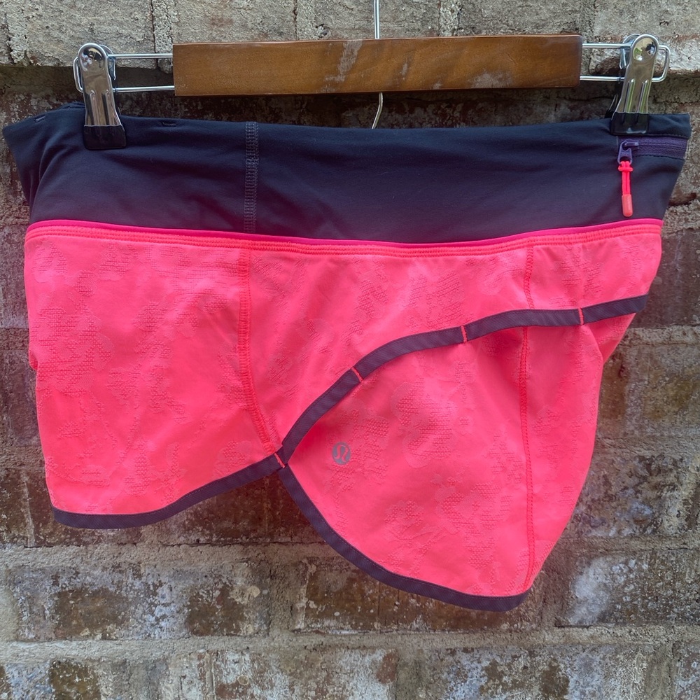 Lululemon Speed Shorts Jacquard Flash Deep Cool Neon Black Trim Pink Size 8 - Picture 5 of 17